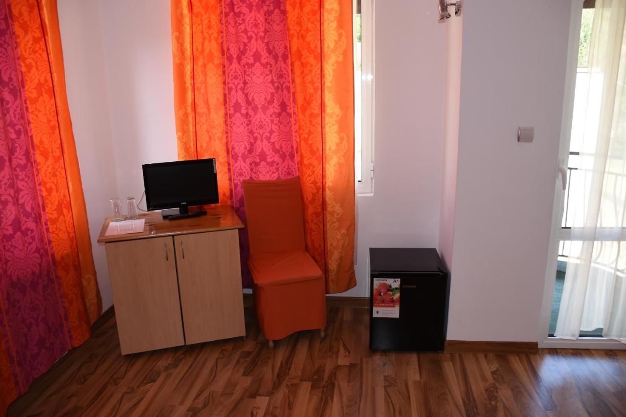 Отель Family Hotel Vit Тетевен-15