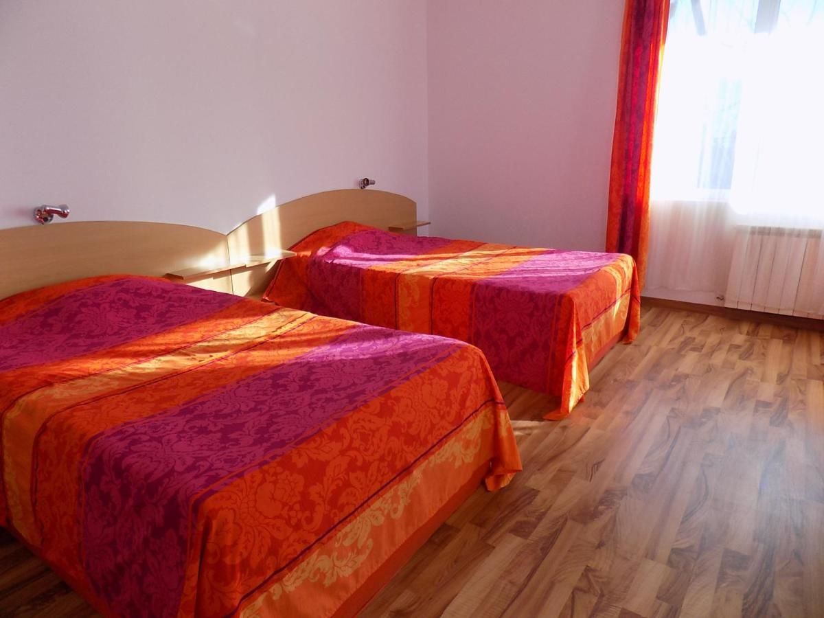 Отель Family Hotel Vit Тетевен