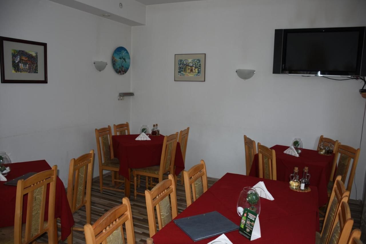 Отель Family Hotel Vit Тетевен-33